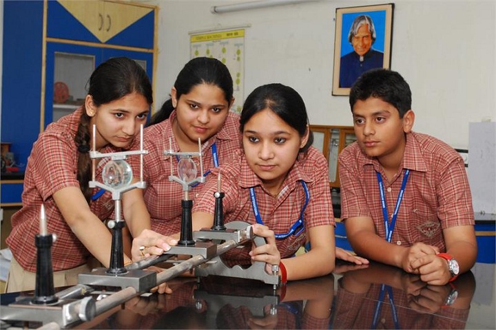 Brain International School- Physics Lab