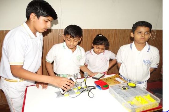 Columbia Foundation Senior Secondary School Vikas Puri-Lab Work