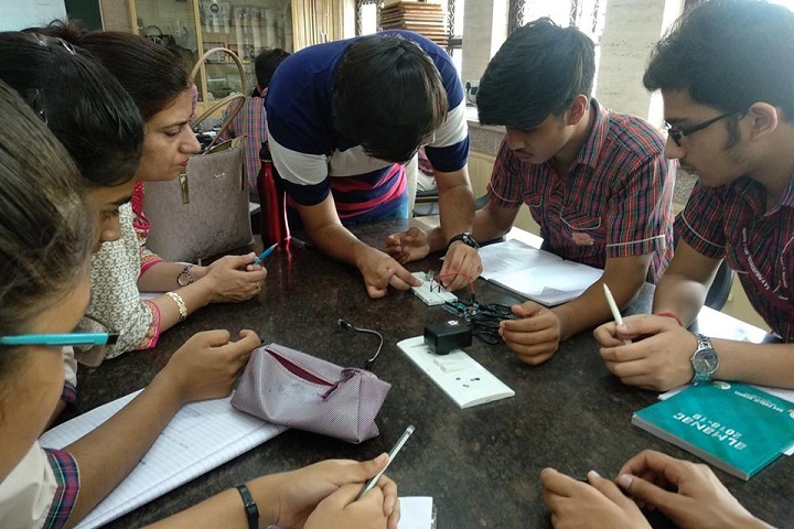 D A V Public School-Learning Method