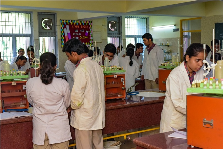 DAV Public School-Chemistry Lab
