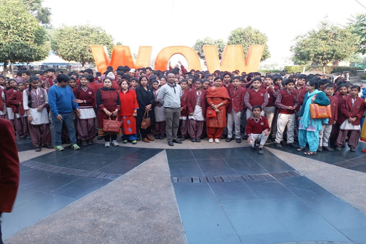 Dav Model School-Tour