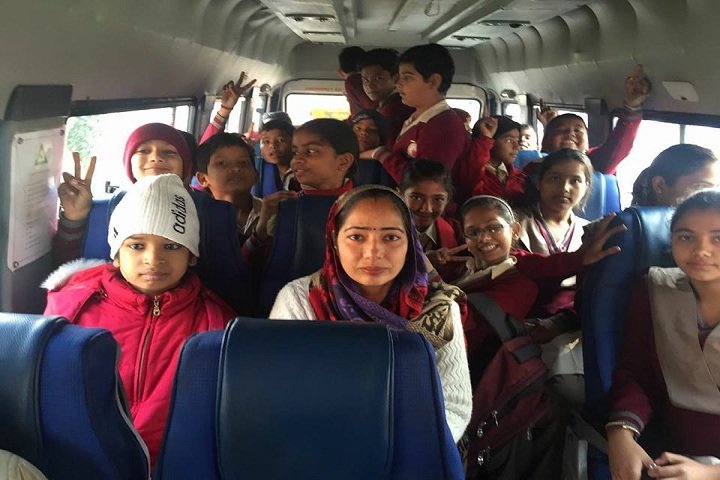 Deen Bandhu Public School-picnic