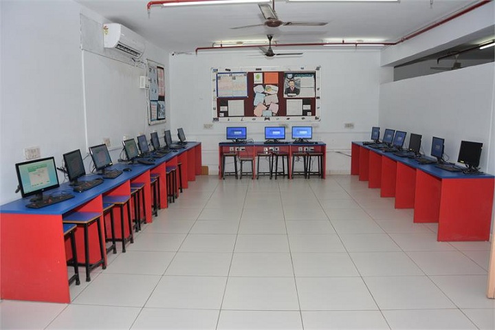 Deep Public School-Computer Lab