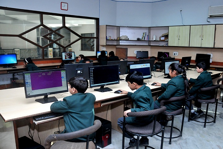 Evergreen Senior Secondary School- Computer lab