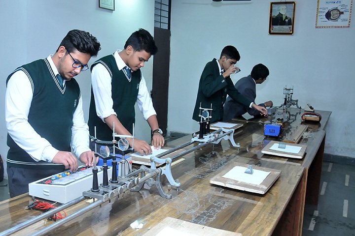 Evergreen Senior Secondary School- Physics lab
