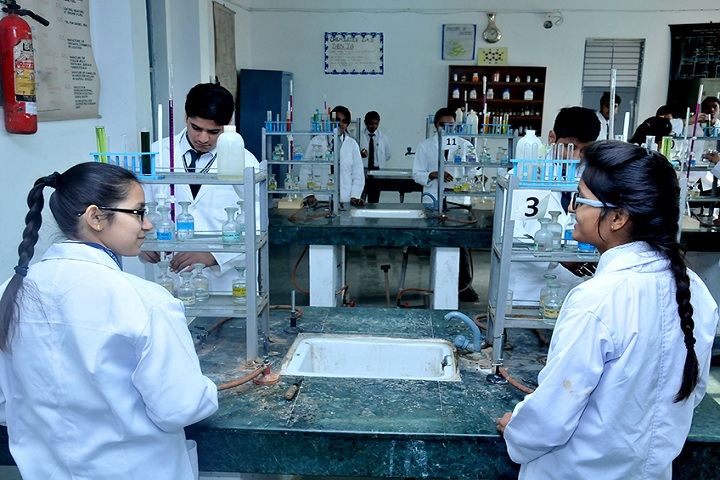 Evergreen Senior Secondary School-Chemistry lab
