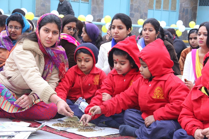 Flora Dale School-basant panchami