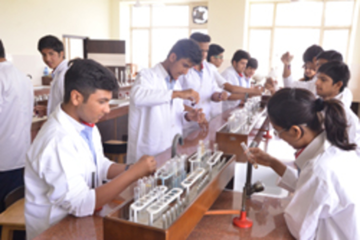 G D Goenka Public School- Physics Lab