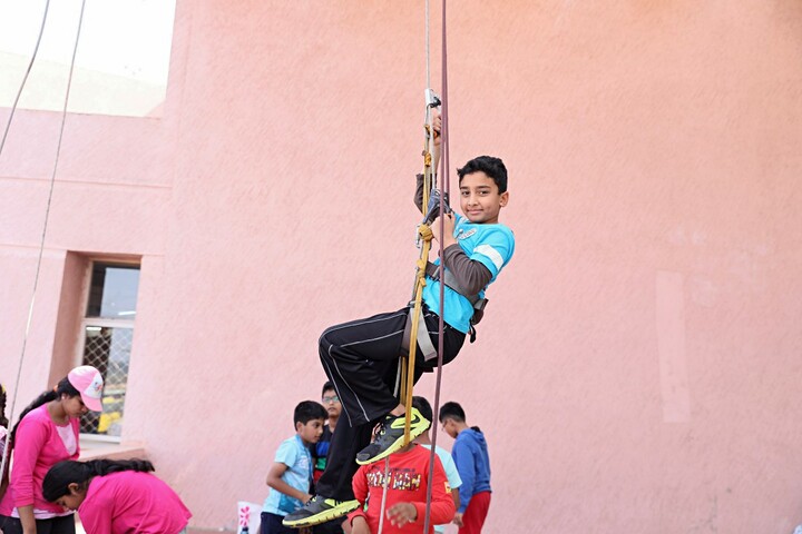 Oakridge International School-Winter Camp
