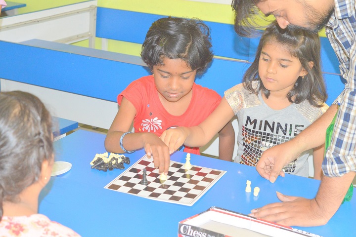 Pallavi Model School-Indoor games