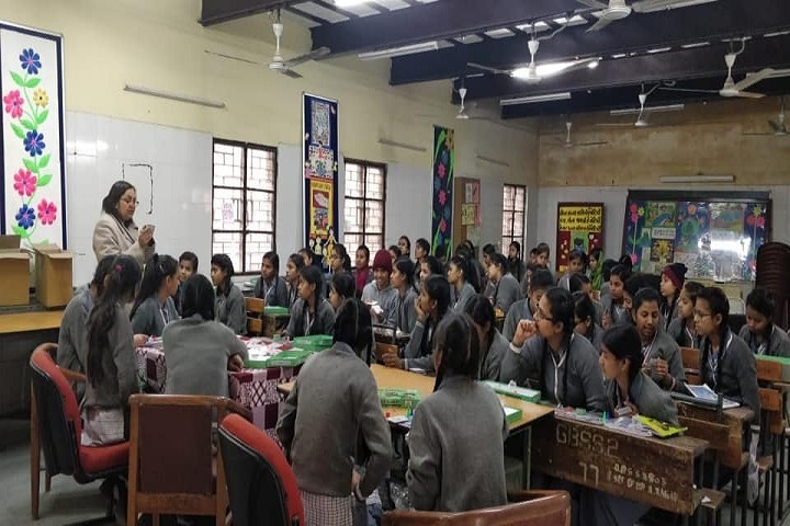 Government Girls Senior Secondary School No 3-Classroom
