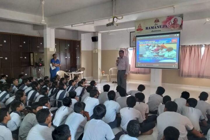 Saranya Concept School-Seminar