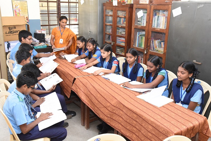 Smt Godavari Devi Saraf High School-Library