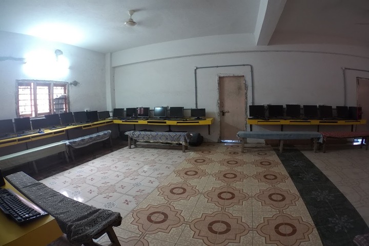 Sri Chaitanya High School-Computer Lab