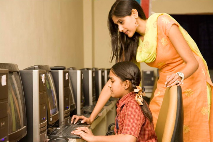 Sri Chaitanya Techno School- IT Lab