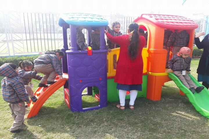 Guru Harkrishan Public School-Play Area