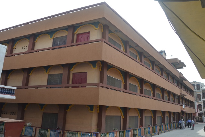 Holy Child Model School-Campus