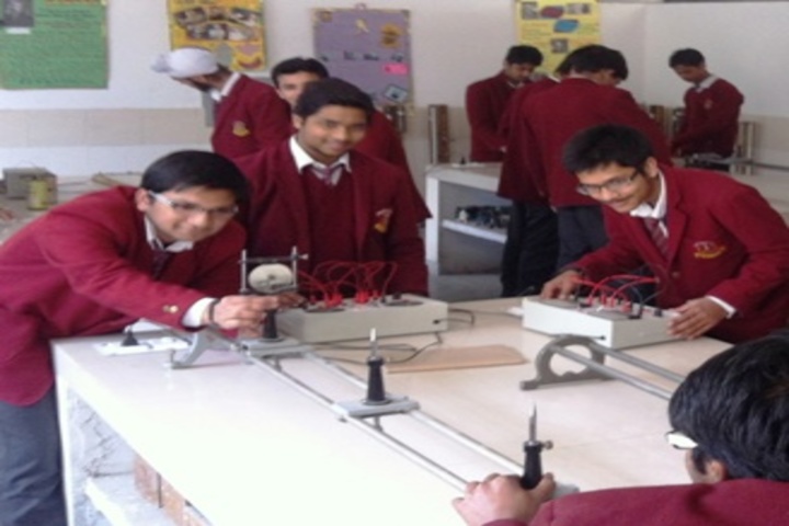 Jhabban Lal Dav Public School-Physics Lab