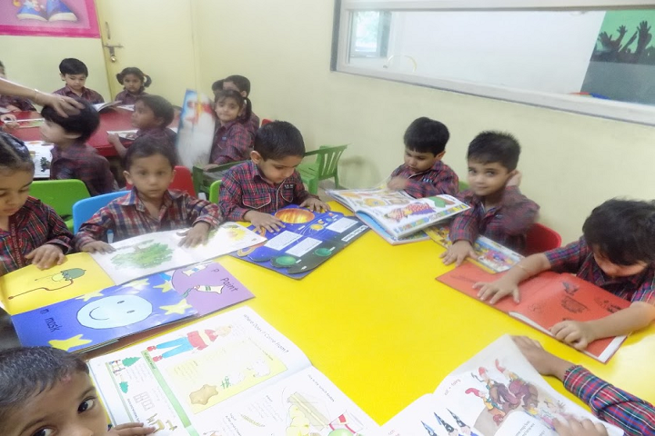 Kulachi Hansraj Model School-Library
