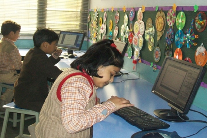 Laurel High The School-IT-Lab