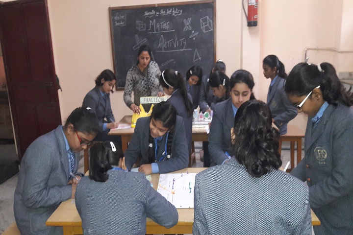 Little Flowers International School- Math Lab