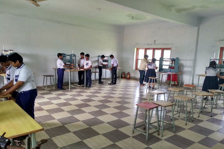 Stepping Stones High School-Chemistry Lab
