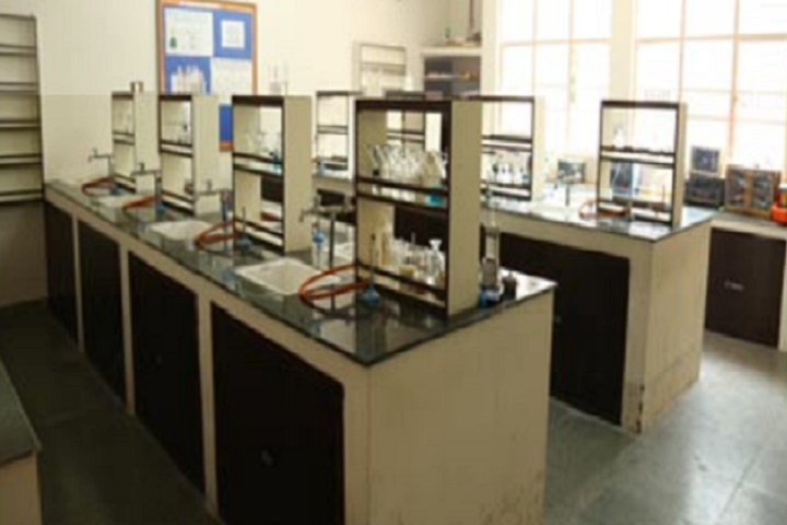 Masonic Public School-Laboratory