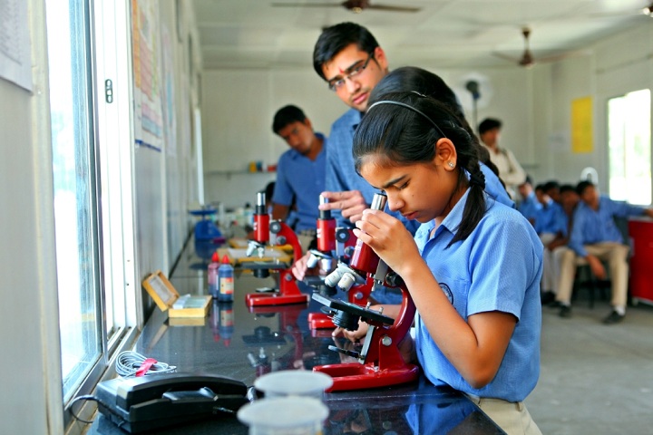 Mata Sukhdevi Public School-Laboratory