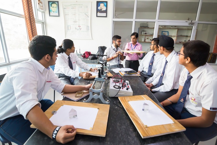MBS International School-Physics Lab