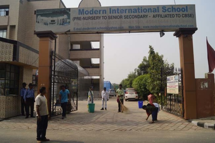 Modern International School-Swachh Abhiyan