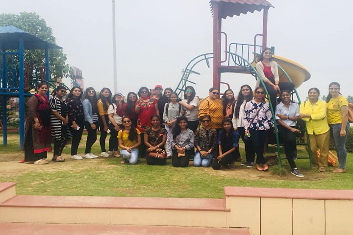 Modern Public School-Outing