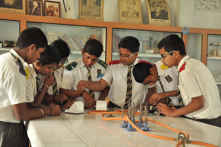 Takshasila Public School-Physics Lab