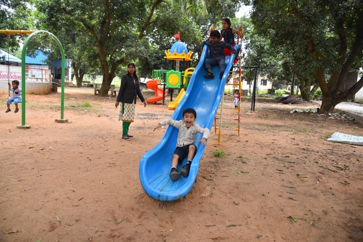 Tilford School- Kids Play Park
