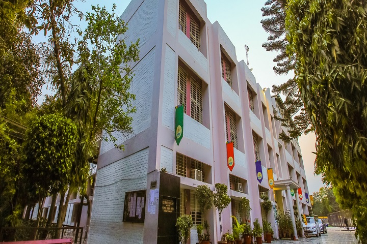 New Green Field School-Campus1