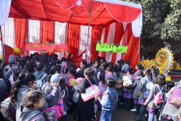 Queen Marys Girls Senior Secondary School-Christmas Carnival