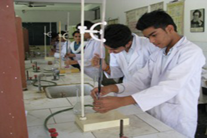 Rashtra Shakti Vidyalaya-Chemistry Lab