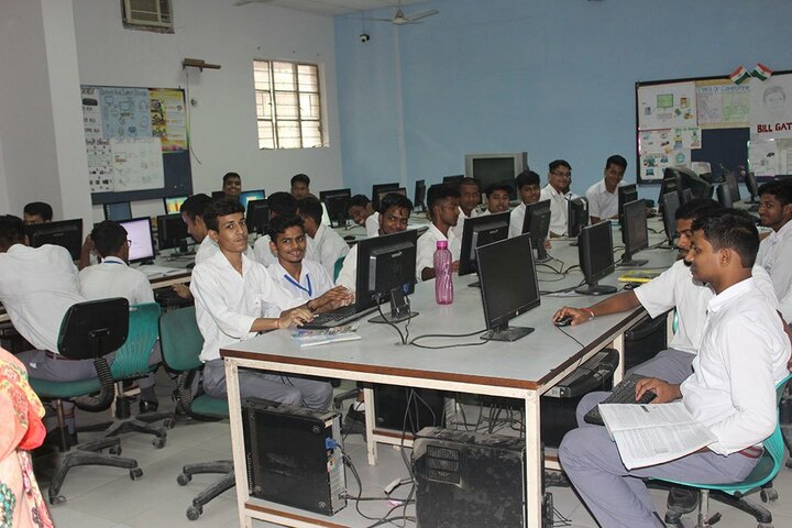 Salwan Boys Senior Secondary School- Lab