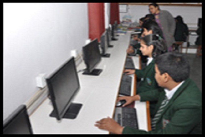 Sanatan Dharam Public School-Computer Lab