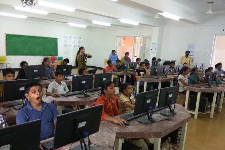 VIVA The School- Computer Lab