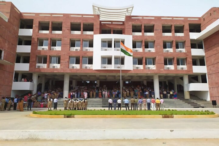 VIVA The School- School Campus