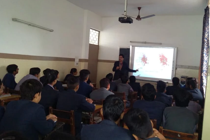 Saraswati Bal Mandir Senior Secondary School-Smart-Class