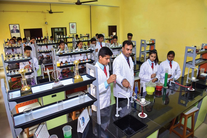 The Mann School-Chemistry Lab