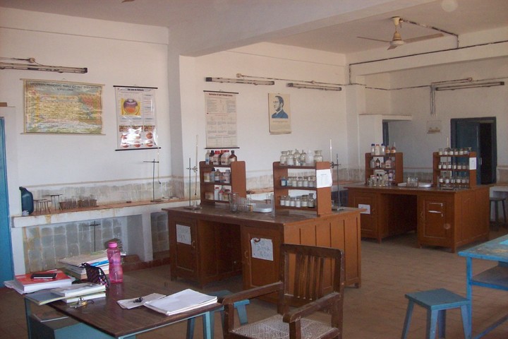 Kendriya Vidyalaya No 2-Laboratory