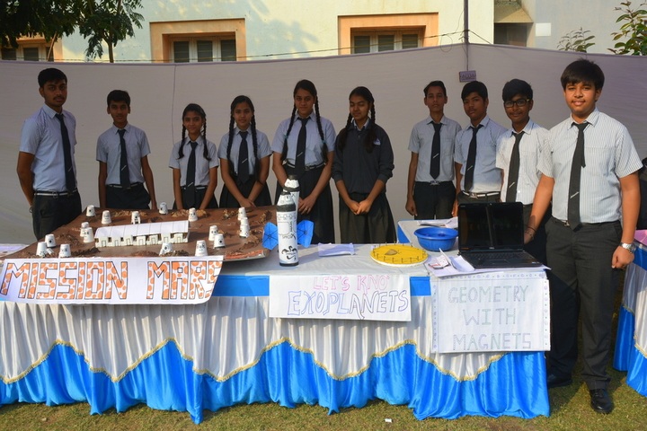 Aadharshila School-exhibition