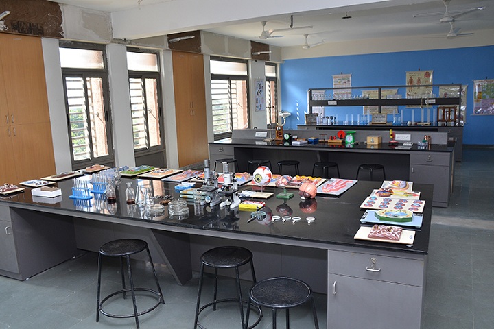 Aavishkar School-Science-Lab