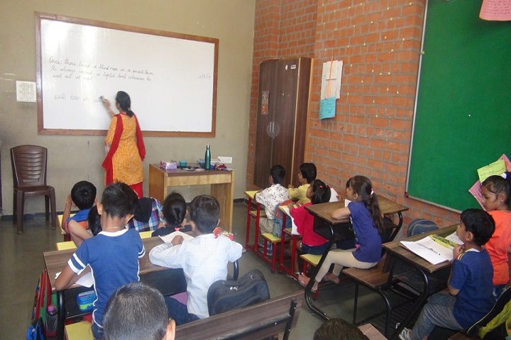 Academic Heights Public School-Smart Classroom