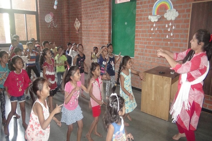 Academic Heights Public School-Dance class