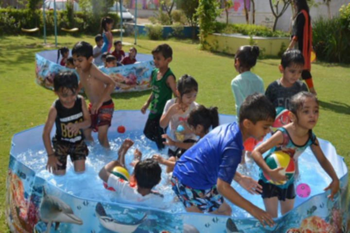 Anand Niketan School-Water Splash Activity