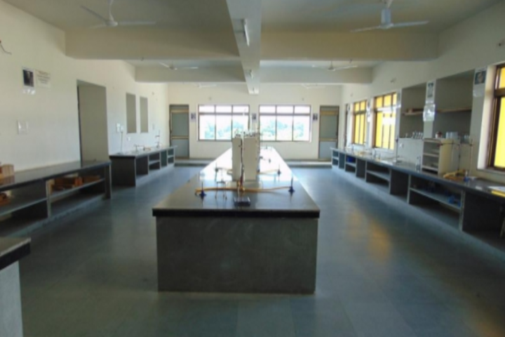 Anand Niketan School-Chemistry-Lab