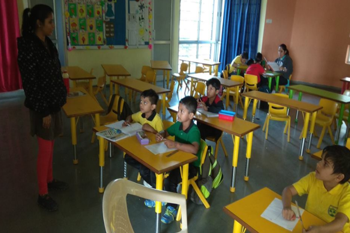 Anand Niketan School-Kids Classroom
